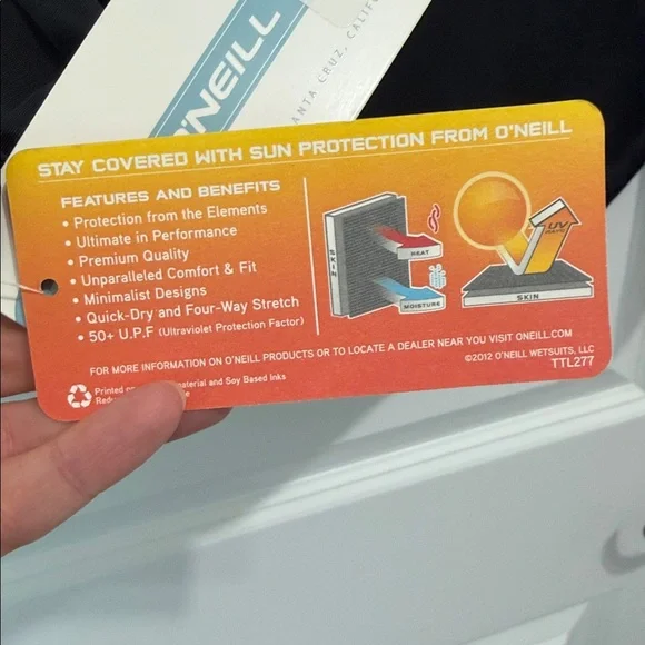 NWT! O’Neill Women’s Longsleeve Rash guard - Picture 7 of 7